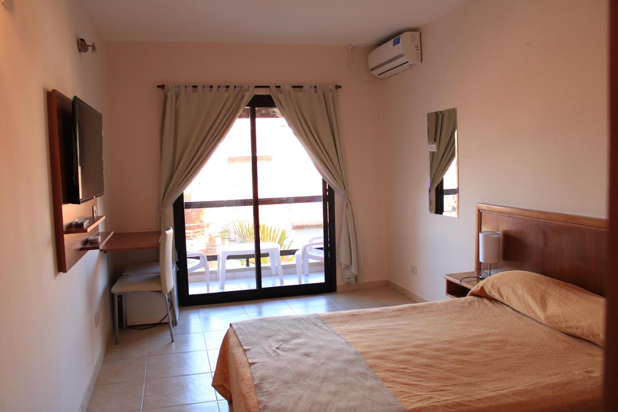 Hotel Bella Costa Ла Лусила дел Мар Екстериор снимка