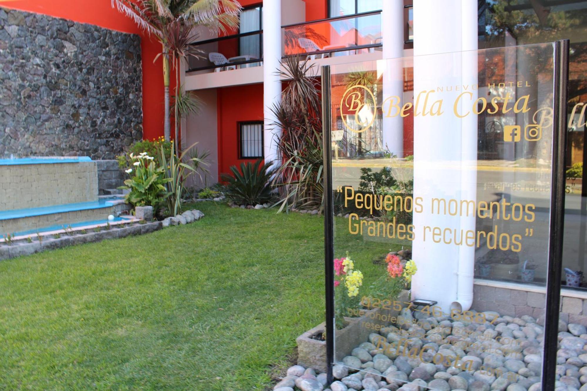 Hotel Bella Costa Ла Лусила дел Мар Екстериор снимка